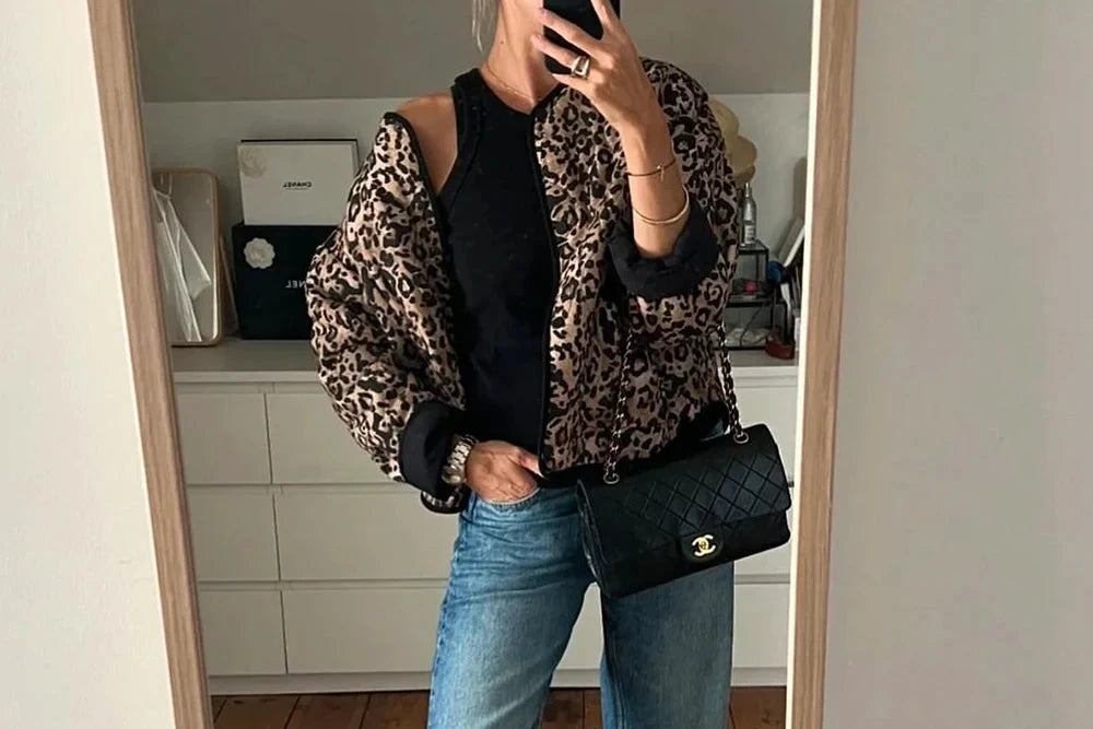 Chaqueta casual oversize con estampado de leopardo. - Inverna